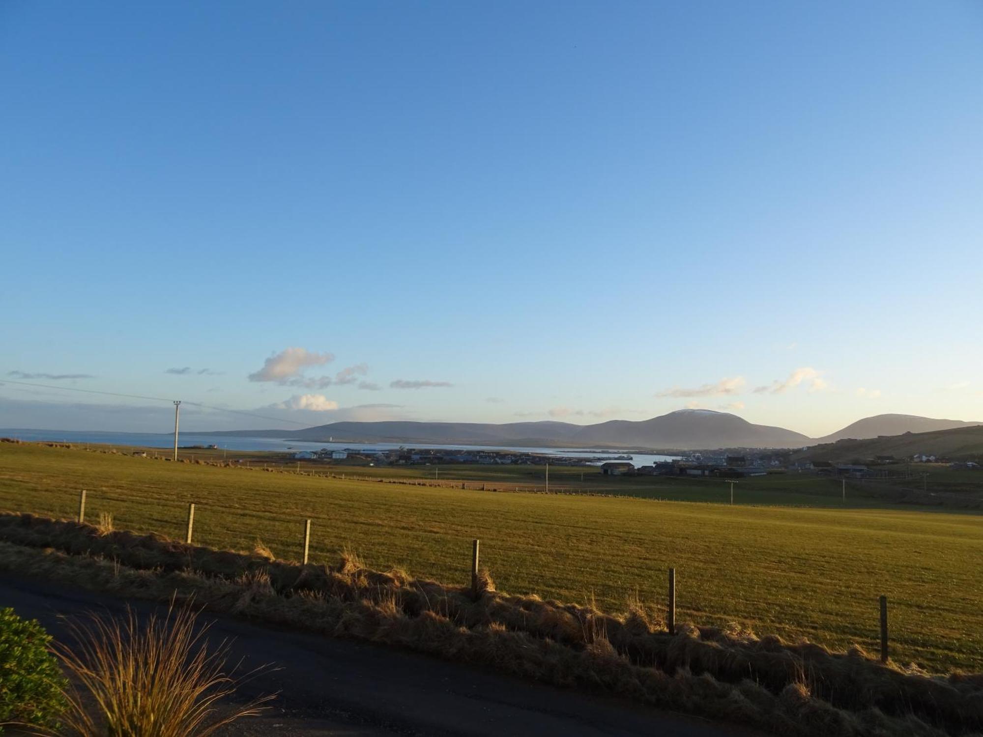 Lindisfarne Bed & Breakfast ストロムネス エクステリア 写真